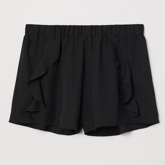 H&M Pants - H&M DIVIDED Black Short Shorts US 8